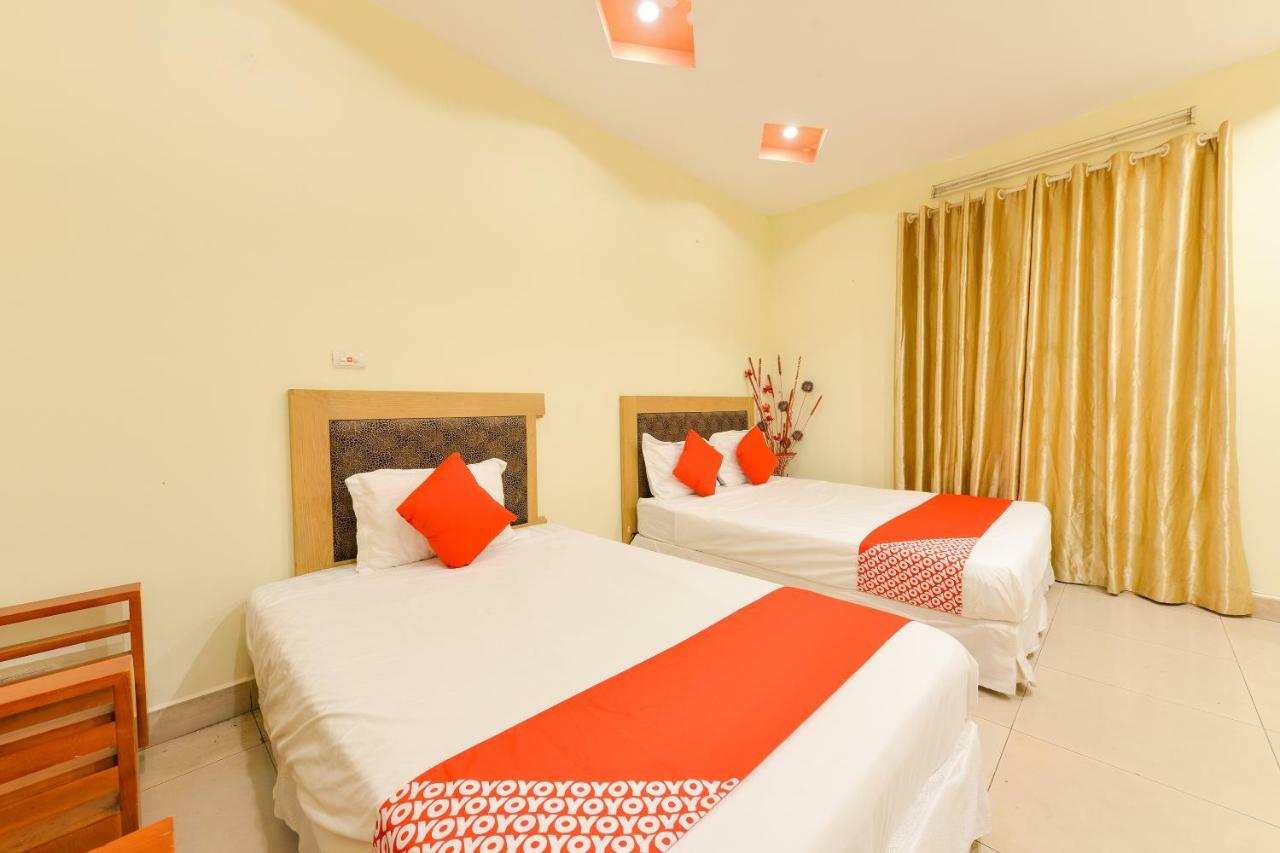 Oyo 279 West Lake Hotel Ханой Екстериор снимка