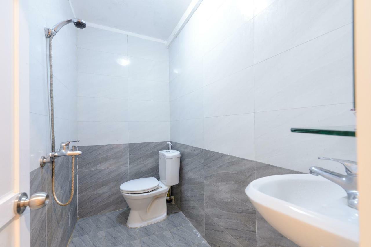 Oyo 279 West Lake Hotel Ханой Екстериор снимка