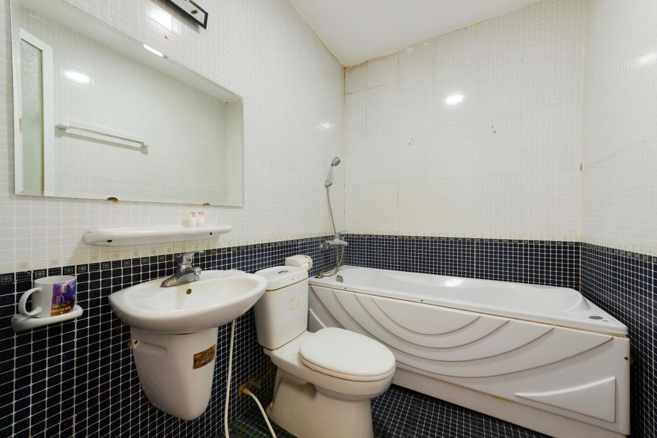 Oyo 279 West Lake Hotel Ханой Екстериор снимка